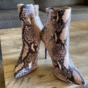 Jessica Simpson Snakeskin Stiletto Boots. Size 5.5